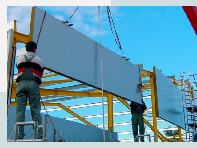 Монтаж сэндвич-панелей в Ейске от 618 руб.